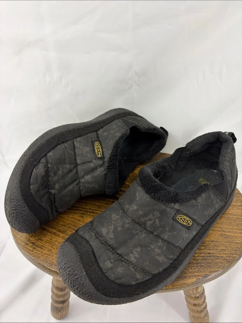 Keen Howser II Quilted Slip-on Indoor / Outdoor Shoes / Slippers, Youth Boys 5